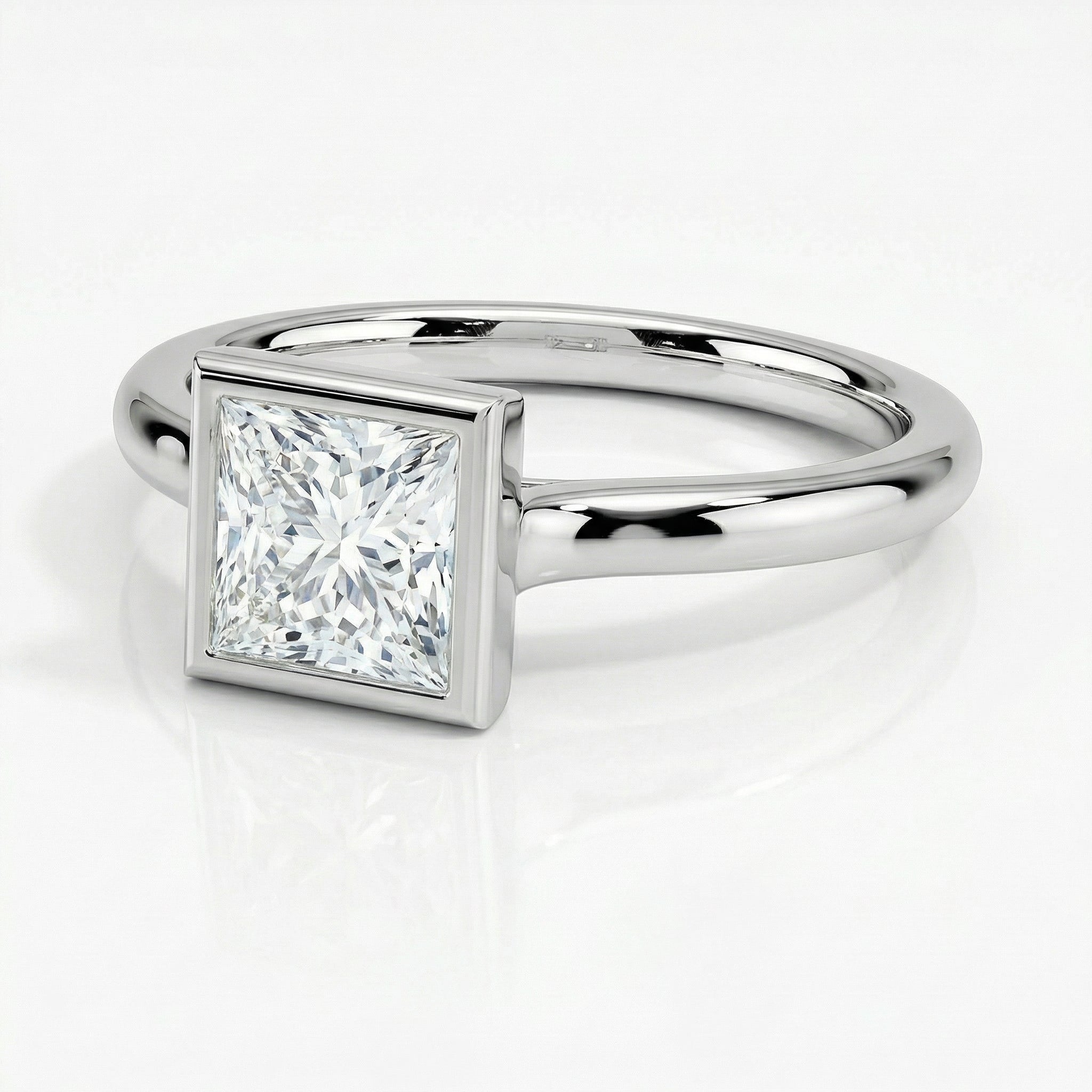"Meteor" princess cut ring
